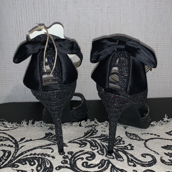 Steve Madden Luxe Heels - Picture 4 of 6